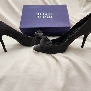 RARE Stuart Weitzman Gray Suede Heels with Bow Orig $425